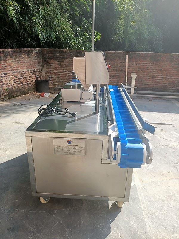 Bread Cake And Egg Roll Stuffing Machine