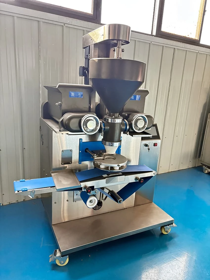Three-bucket Stuffing Machine factory